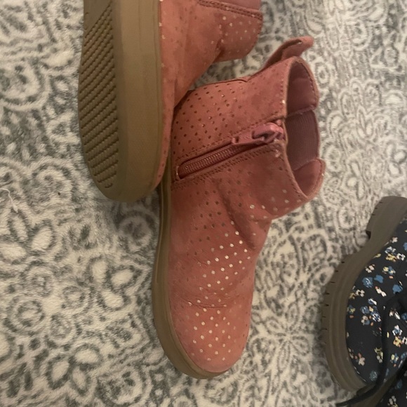 Toddler 10 Girls boots 3 pairs - Picture 4 of 6